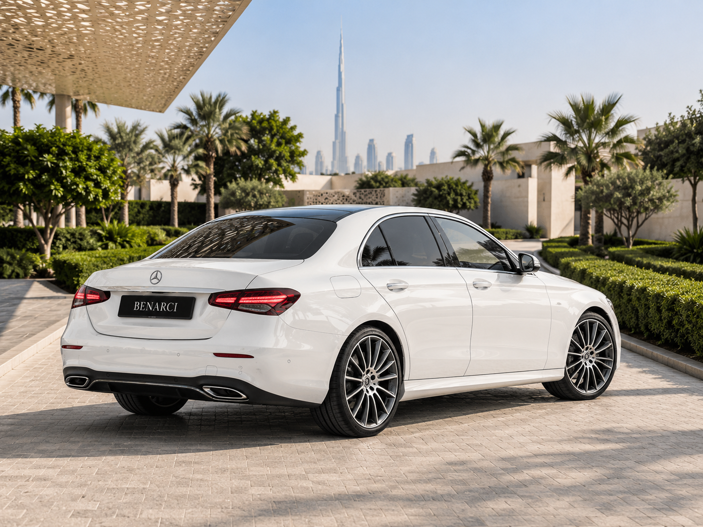 Mercedes E300 — miniature 4